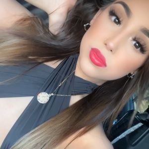 Meet your Posher, Ariana